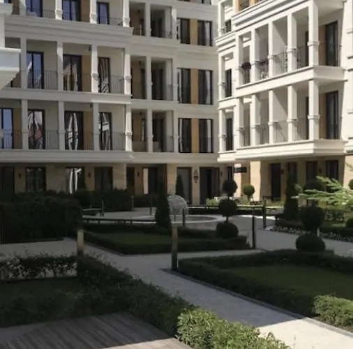 Apartment Brand New With Outdoor Swimming Pool