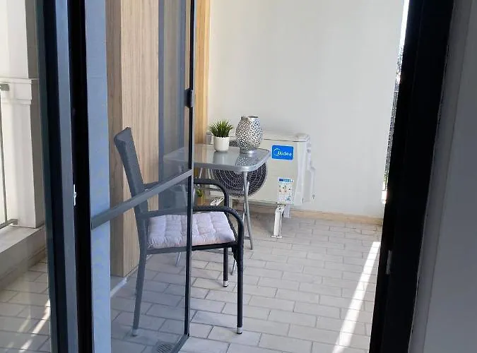 דירה Brand New With Outdoor Swimming Pool *